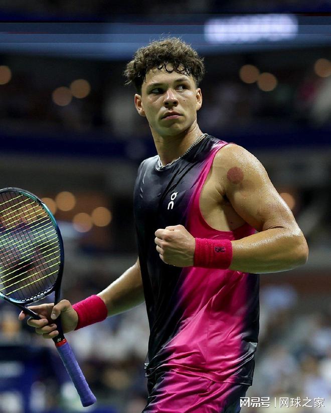 这座场馆内 这座场馆内